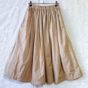 Worman Elastic Waist Long Skirt Beige